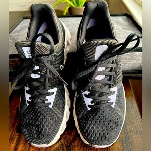 ON Women’s Cloudswift Running Shoe - size 7.5
